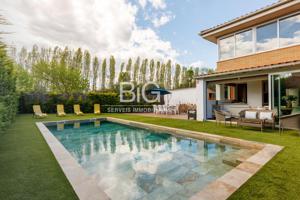Exclusivo casa con Jardín y Piscina privada photo 0