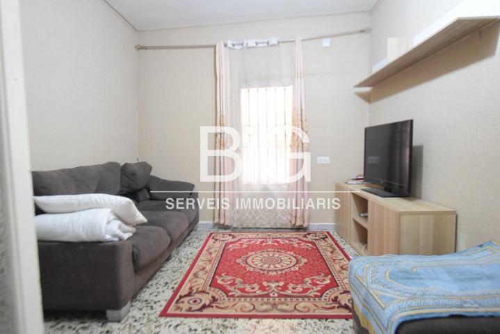 ¡Oportunidad única! Este piso de 85m2 está esperando por ti y tu toque personal. photo 0