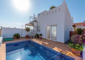 Villa En venta en Avenida Juan Pablo Ii, Centro, Los Alcázares photo 0