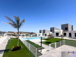 Unifamiliar Pareada En venta en Avenida Mundo, Altaona Golf, Baños Y Mendigo photo 0