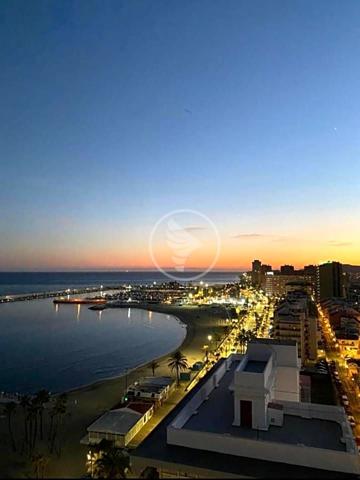 CON LICENCIA TURISTICA Oportunidad Única! Apartamento en Venta en Fuengirola, Málaga, a Pasos de la Playa photo 0