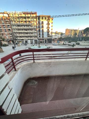 Piso en venta en Paseo de Linarejos. photo 0