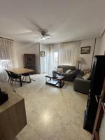 Se alquila piso en el centro photo 0