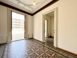 Piso en alquiler en Eixample photo 0