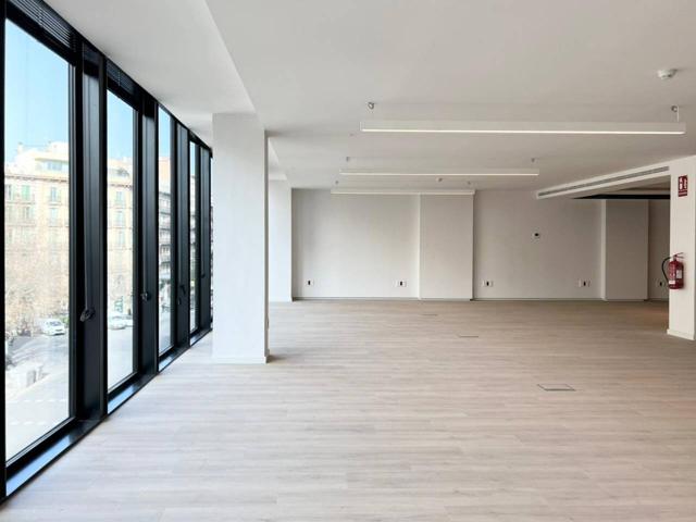 Oficina en alquiler en La Dreta de l'Eixample photo 0