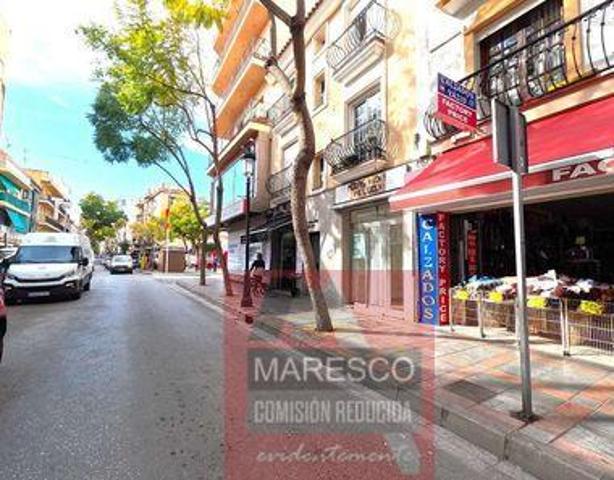 Local En venta en Los Boliches, Fuengirola photo 0