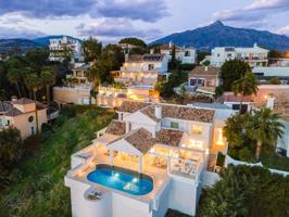 Casa - Chalet en venta en Marbella de 323 m2 photo 0
