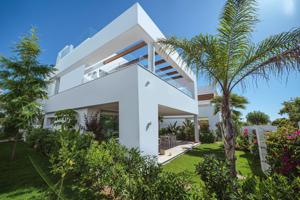 Casa - Chalet en venta en Marbella de 290 m2 photo 0