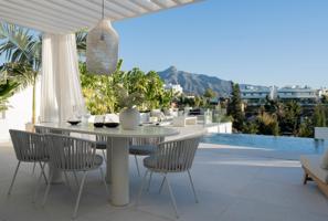 Casa - Chalet en venta en Marbella de 201 m2 photo 0