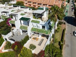 Casa - Chalet en venta en Marbella de 267 m2 photo 0