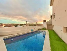 Unifamiliar Pareada En venta en Ontígola photo 0