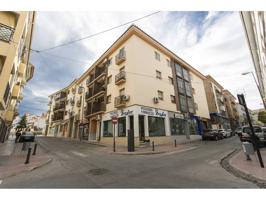 Oportunidad inversión - plazas de garaje en el centro de Baza. photo 0