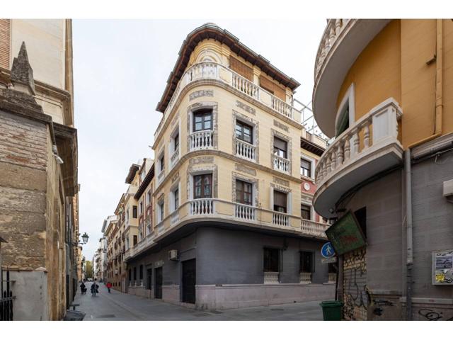 Inmueble en un edificio histórico en pleno centro de Granada junto a calle Mesones. photo 0