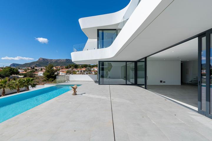 Villa En venta en Calp photo 0