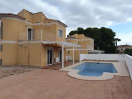 Villa En venta en Benidorm photo 0