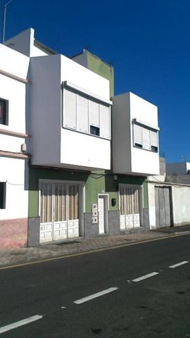 Edificio Viviendas en Venta en Puerto Del Rosario Las Palmas photo 0