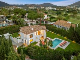 Villa Mediterránea con Interiores Espectaculares en Nueva Andalucía photo 0
