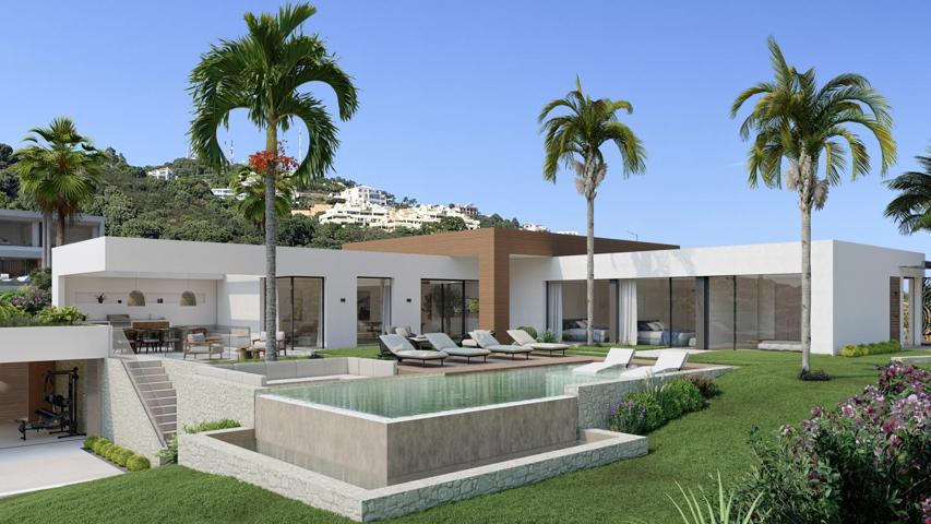 Espectacular villa con spa, gimnasio y piscina climatizada en Los Altos de los Monteros photo 0