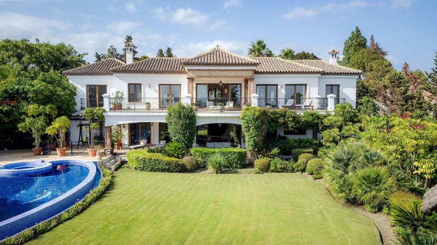 Villa El Paraíso - Encanto Andaluz y Elegancia en El Paraíso Alto photo 0