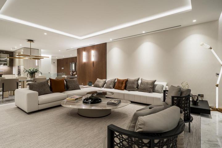 Bajo dúplex de lujo amueblado por Fendi Casa photo 0