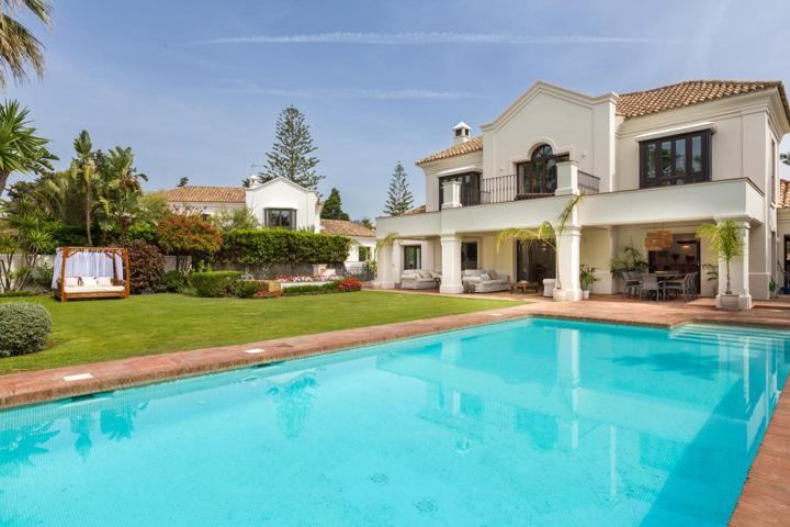 Magnífica villa de lujo en Guadalmina Baja, a pocos pasos de la playa photo 0