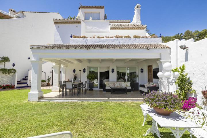 Adosado en Los Toreros, Nueva Andalucía photo 0