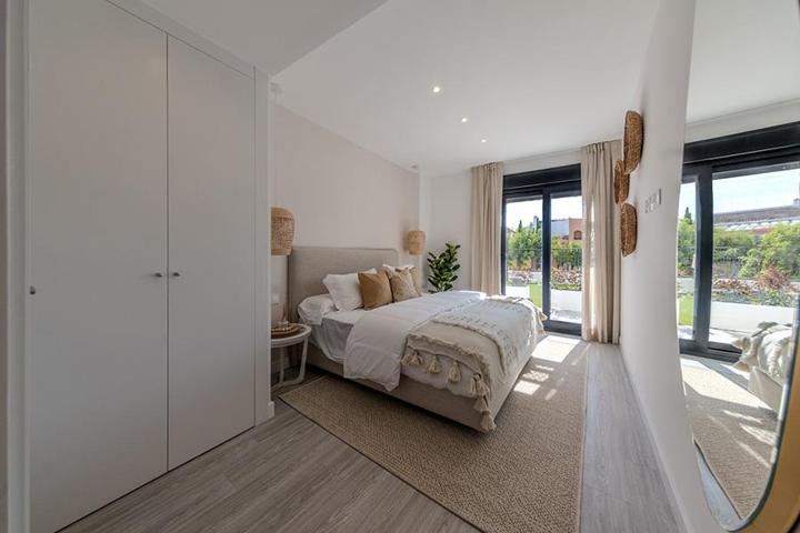 Nuevo proyecto en el centro de Estepona con 2 piscinas, gym y sala coworking photo 0