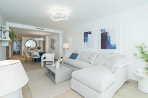 Bonitos apartamentos con vistas al golf en Estepona Golf photo 0