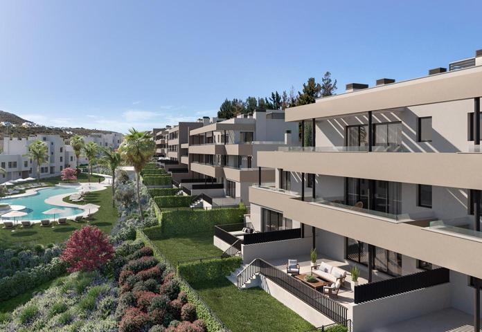 Apartamento en venta frente al campo de golf en Casares photo 0