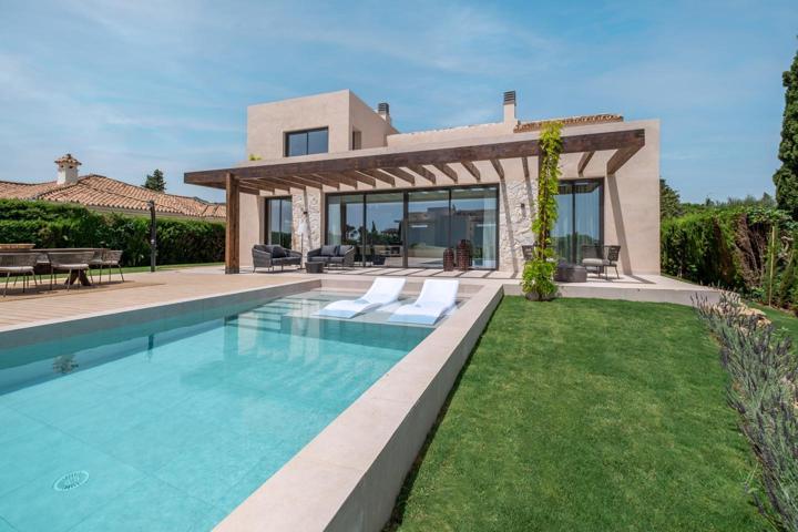 Elegante villa de 4 dormitorios en venta en Paraiso Alto, Benahavís photo 0
