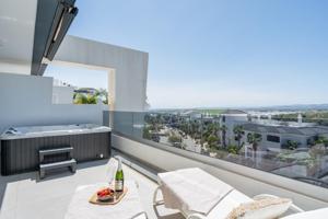 Piso en venta en Estepona de 75 m2 photo 0
