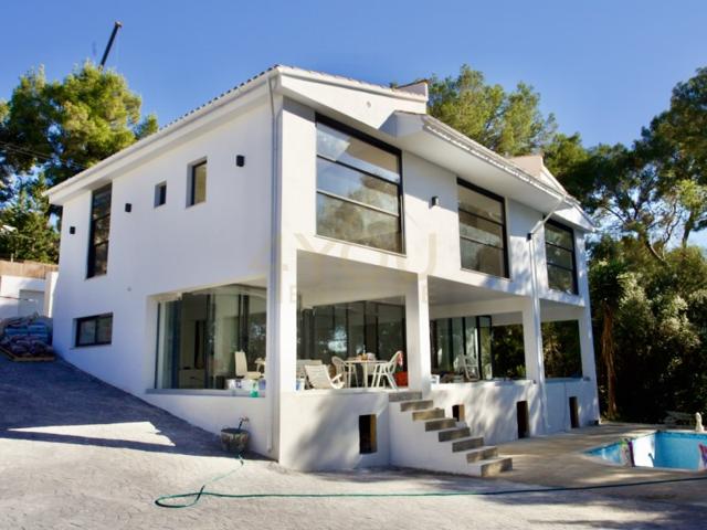 Villa En venta en Calvià photo 0