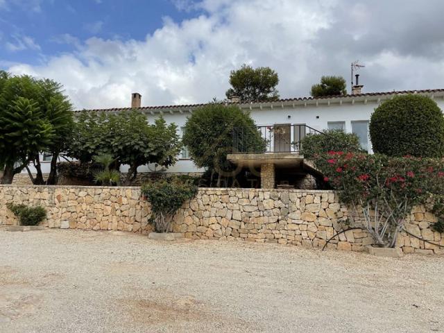 Villa En venta en Moraira photo 0