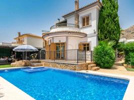 Villa En venta en Finestrat photo 0