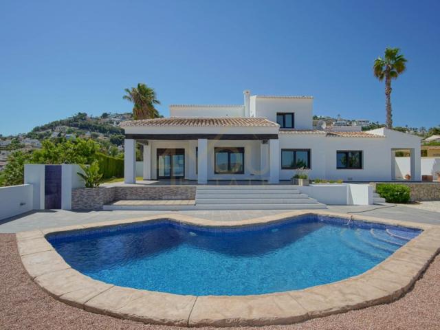 Villa En venta en Moraira photo 0