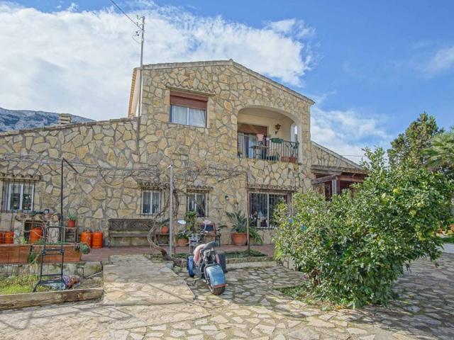 Villa En venta en Dénia photo 0