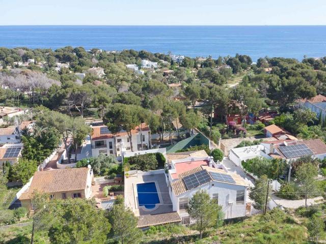 Villa En venta en Dénia photo 0