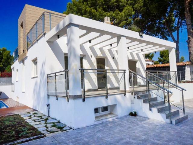 Villa En venta en La Nucia photo 0