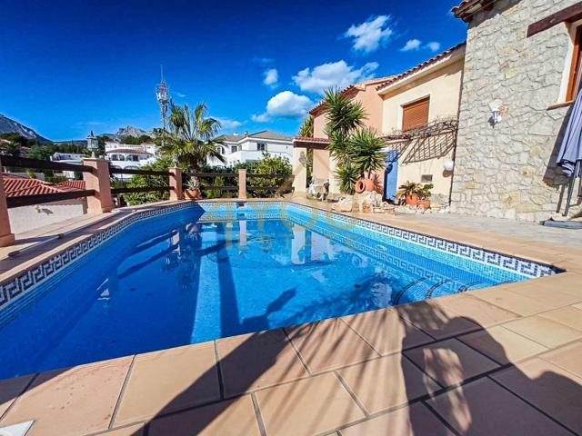 Villa En venta en L'Alfàs Del Pi photo 0