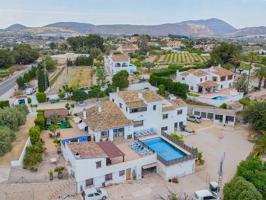 Villa En venta en Benissa photo 0