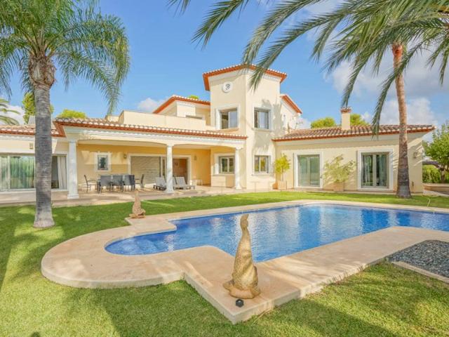 Villa En venta en Benissa photo 0