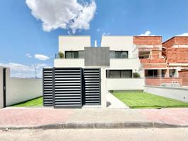 Fantásticos adosados con piscina comunitaria en Cox photo 0