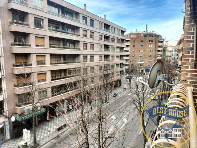 PISO EN VENTA EN PLENO CENTRO DE CUENCA CON TERRAZA Y GARAJE photo 0
