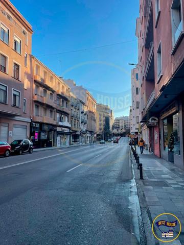 ¡Oportunidad de Inversión en el Centro de Cuenca! photo 0