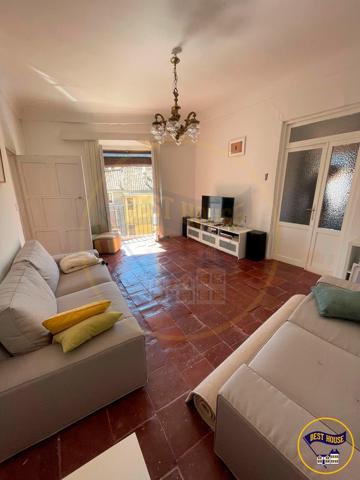 PISO EN VENTA EN EL CASCO ANTIGUO DE CUENCA photo 0