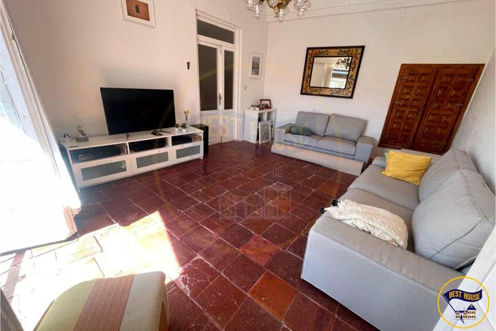 PISO EN VENTA EN EL CASCO ANTIGUO DE CUENCA photo 0
