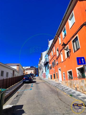 PISO EN VENTA EN PLENO CENTRO DE CUENCA PARA ENTRAR A VIVIR photo 0