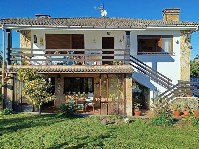 Unifamiliar En venta en Quintueles, Villaviciosa photo 0