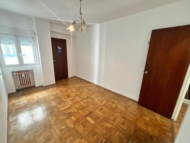 Piso En venta en C. Naranco, Oviedo photo 0