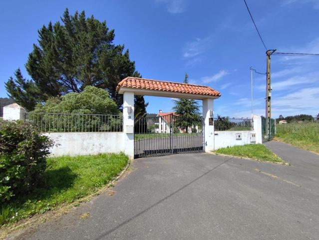 Unifamiliar En venta en Pillarno, Castrillon photo 0